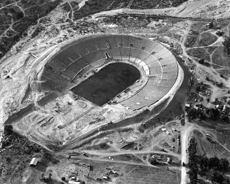 Lịch sử hình thành sân Rose Bowl Stadium